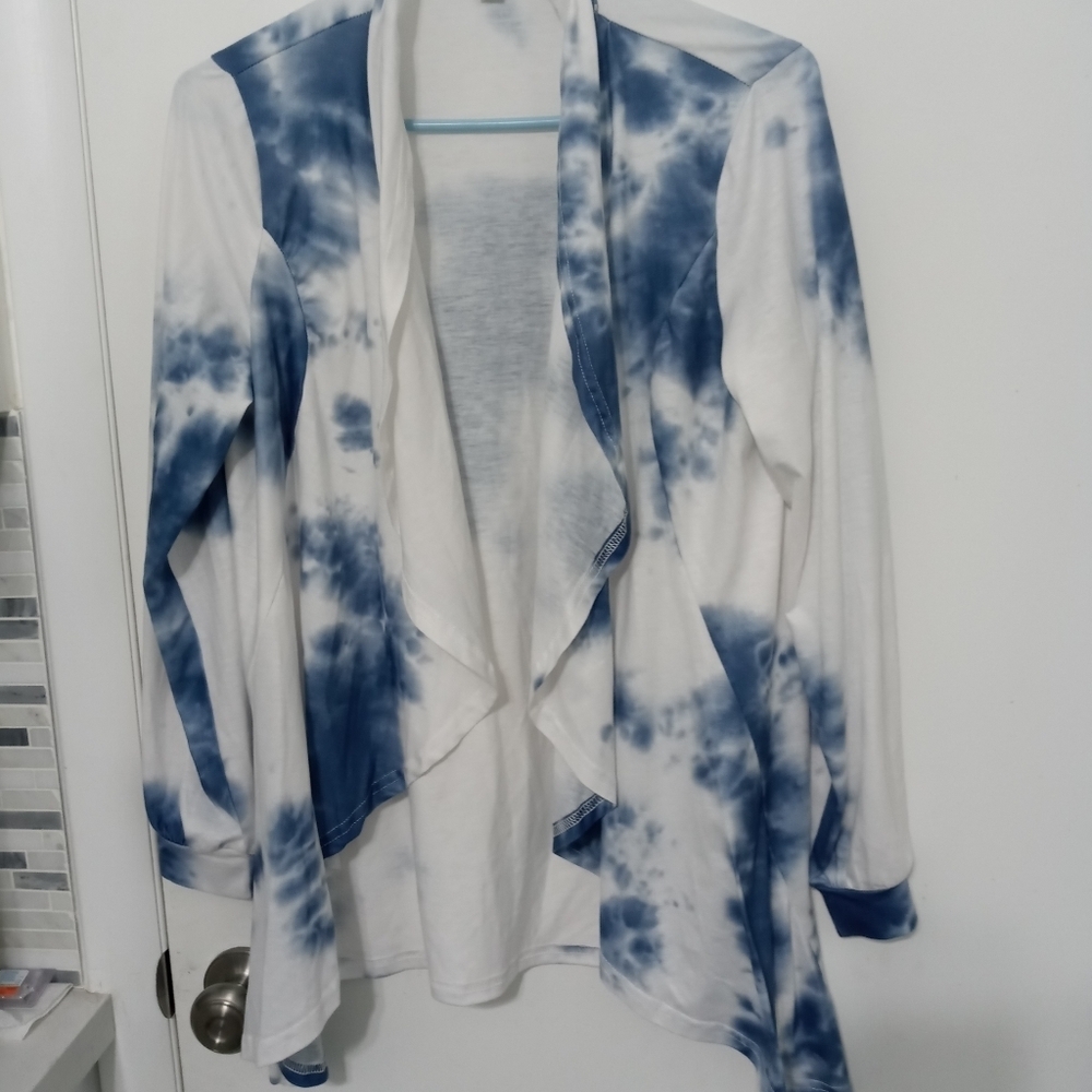 Stellah Long Sleeve Open Ruffled Front Tie Dye Shark bite hem Cotton Cardigan